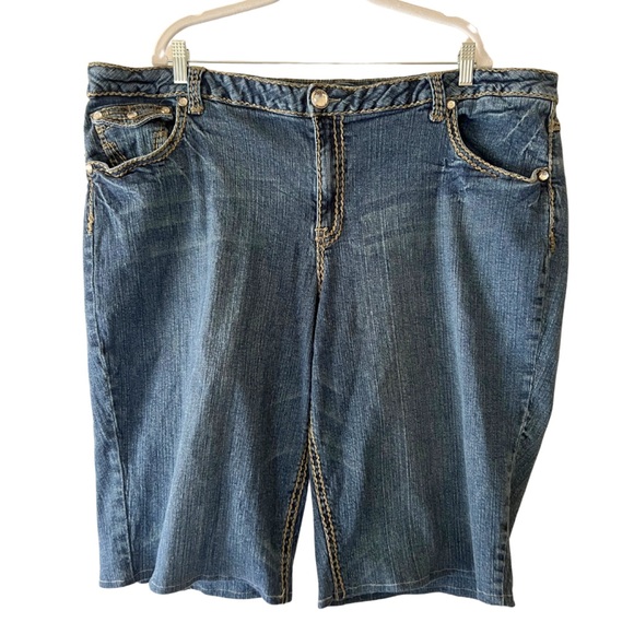 Cato Women’s Jean Shorts - Picture 1 of 12